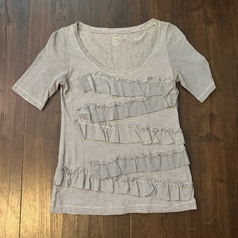 🚨4/$13🚨 Loft Ruffle Tee